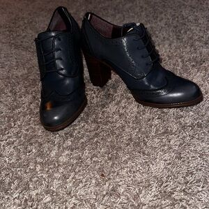 Women's Navy Lace-Up Heeled Shoes